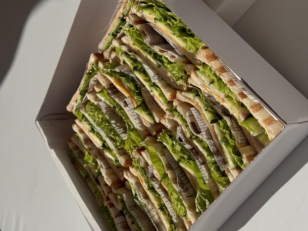 Сендвичи с лососем