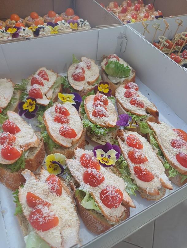 Бокс Цезарь с курочкой (15 шт)